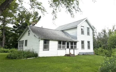 $145,000 Charming Humbird WI Country Home on 3.1 Wooded Acres
