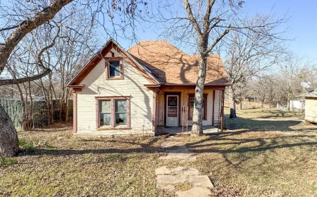 $30,000 Cisco, TX Investment Opportunity: Main House + Guest Home