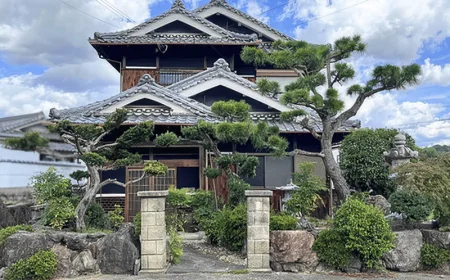 $40,000 Affordable Wakayama Home: Spacious 8-Bedroom Japanese Property