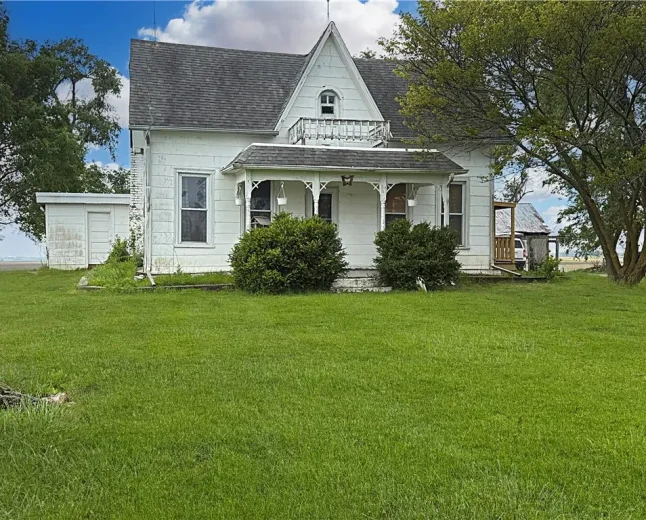 $120,000 Ashmore, IL Farmhouse: Hobby Farm Potential on 2.2 Acres