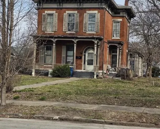 $35,933 Quincy, IL Multi-Unit Investment Opportunity: 1303 State St