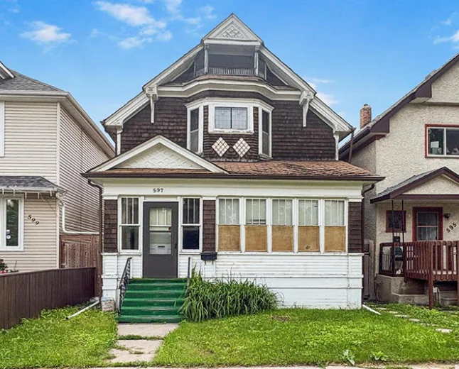 $179,900 Charming 1910 West End Winnipeg Home Hits Market 