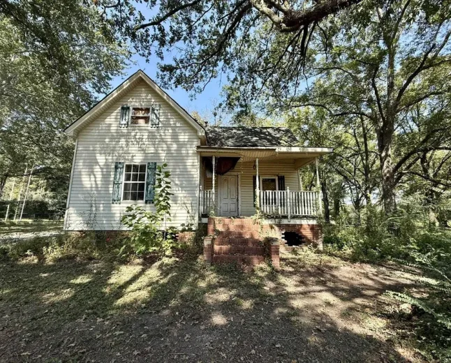 $70,000 Glen Rose School District: 2.11-Acre Opportunity in Malvern, AR