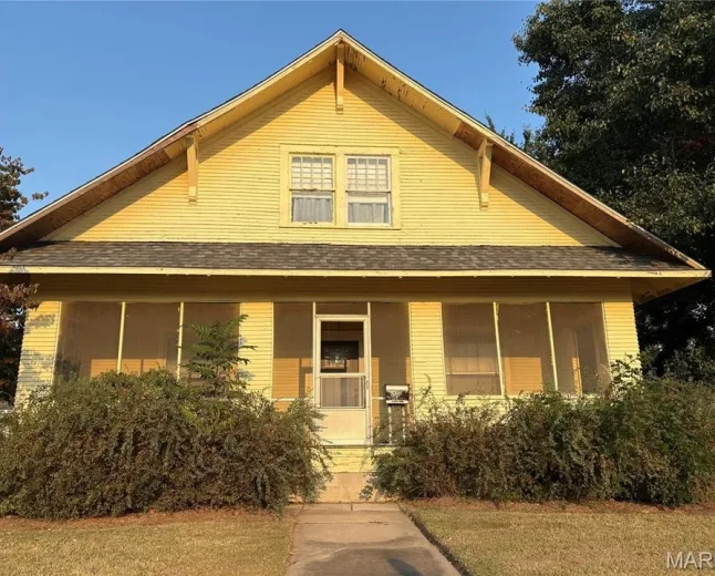 $29,900 Historic Charleston MO Fixer-Upper Sells