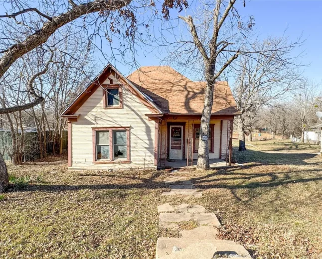 $30,000 Cisco, TX Investment Opportunity: Main House + Guest Home
