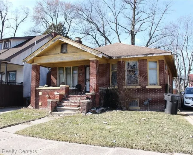  $23,000 Sold: 2-Bed Brick Ranch in Detroit's Schoolcraft Allotment