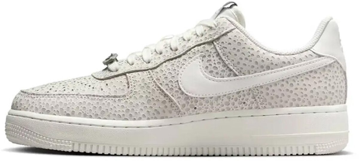 Nike Air Force 1 Low '07 Prm Safari Photon Dust Damen-Sneaker FV6519-001 39 weiß