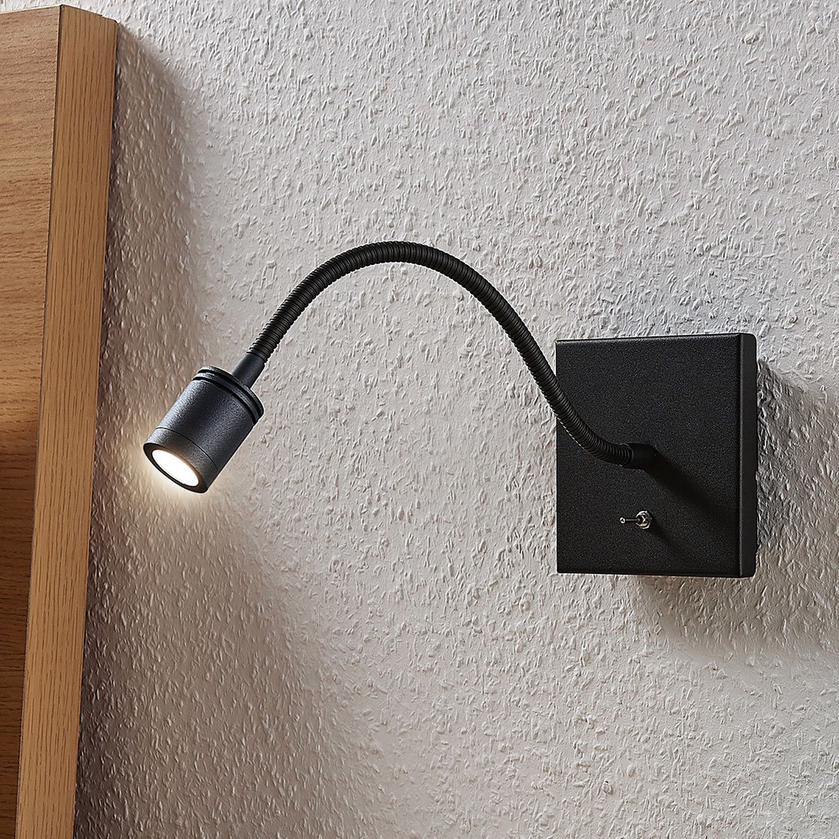 Mayar Wandleuchte Black - Lindby - Schlafzimmer - Modern - Metall - Eckig
