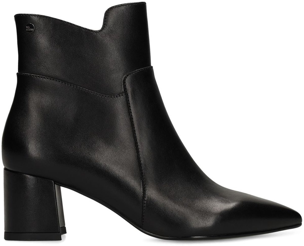 Schwarze Lederstiefeletten mit Absatz