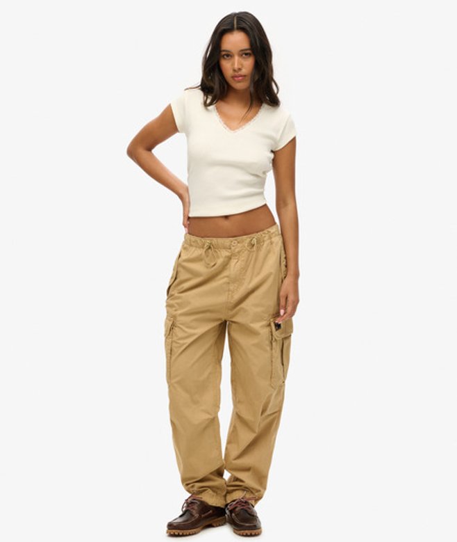 Superdry Damen Übergroße, Weit Geschnittene Parachute Hose Beige - Größe: 30/32