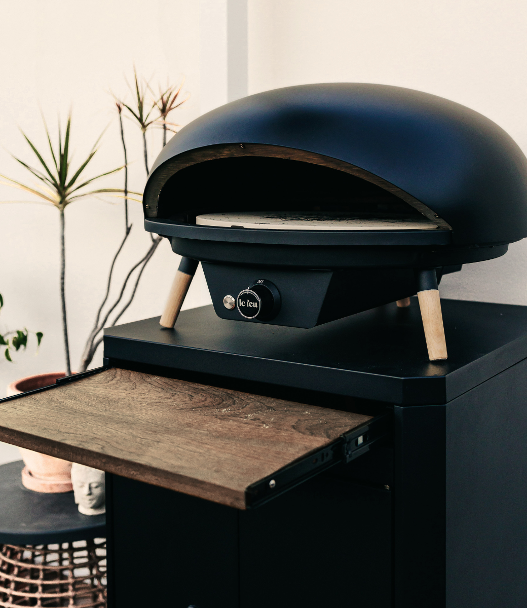 830500 - Le Feu Pizza Table