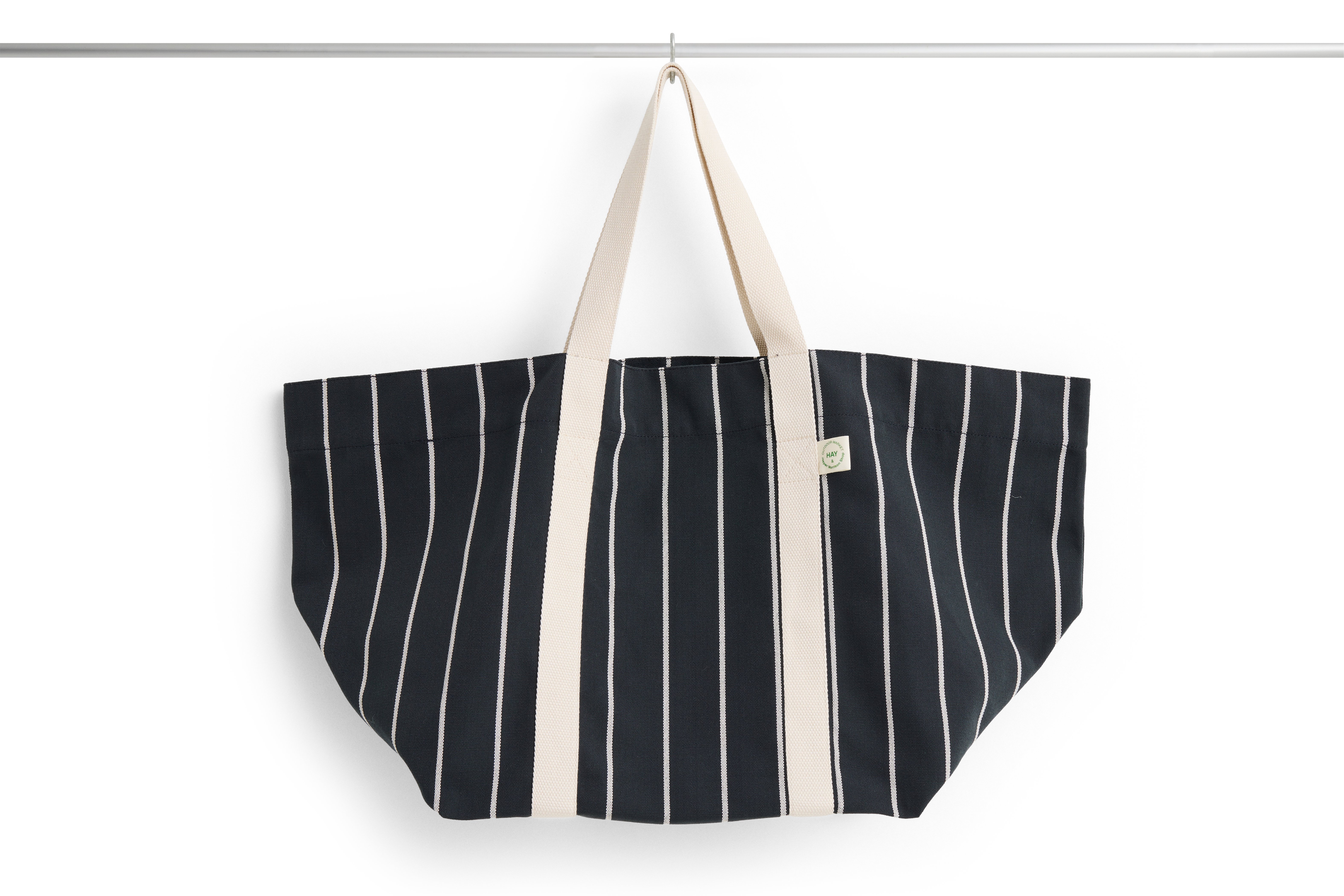 HAY - Outdoor Market Picnic Bag - Medium - Schwarz mit Beiger Streife