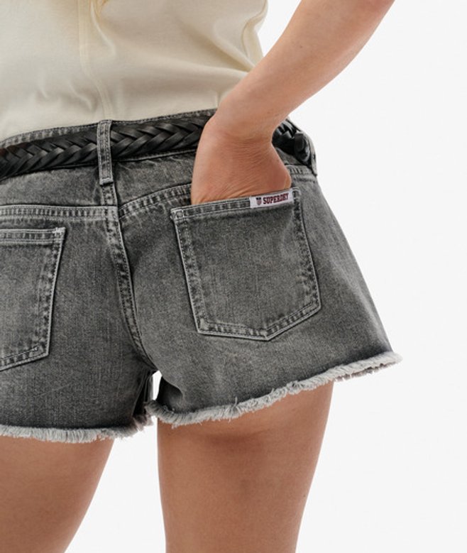Superdry Damen Low Rise Denim Hot Shorts Dark Grey - Größe: 26