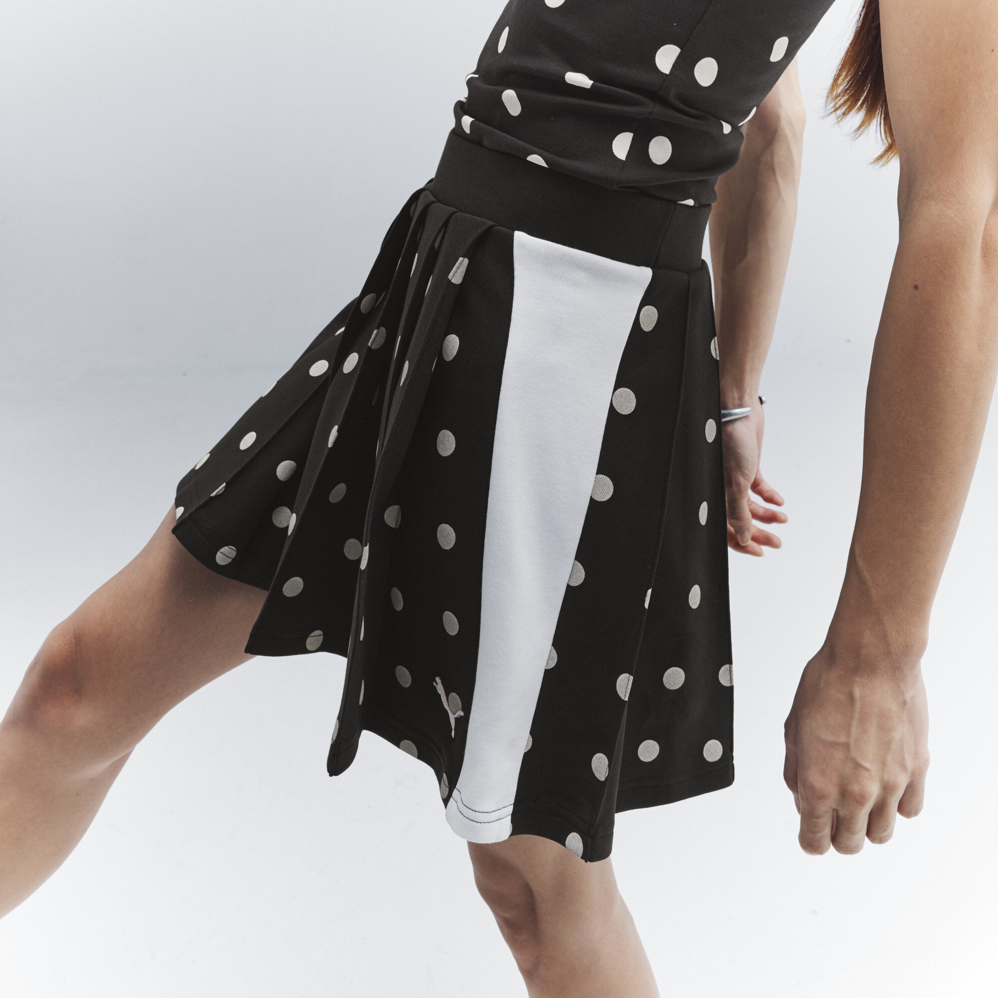 PUMA T7 Polka Dots Rock Damen, Kleidung, Schwarz, XL