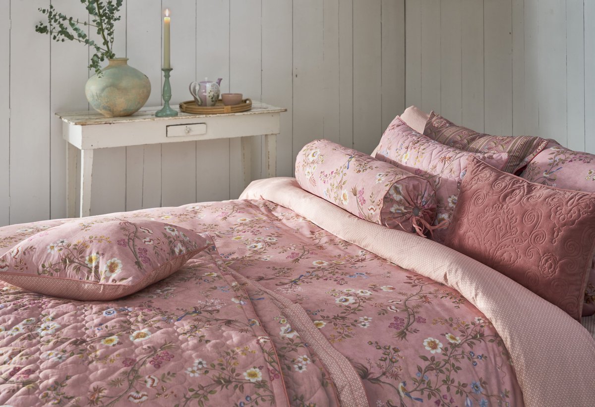 Pip Studio Quilt Lotus Lullaby Rosa 220x260cm - Offizieller Webshop