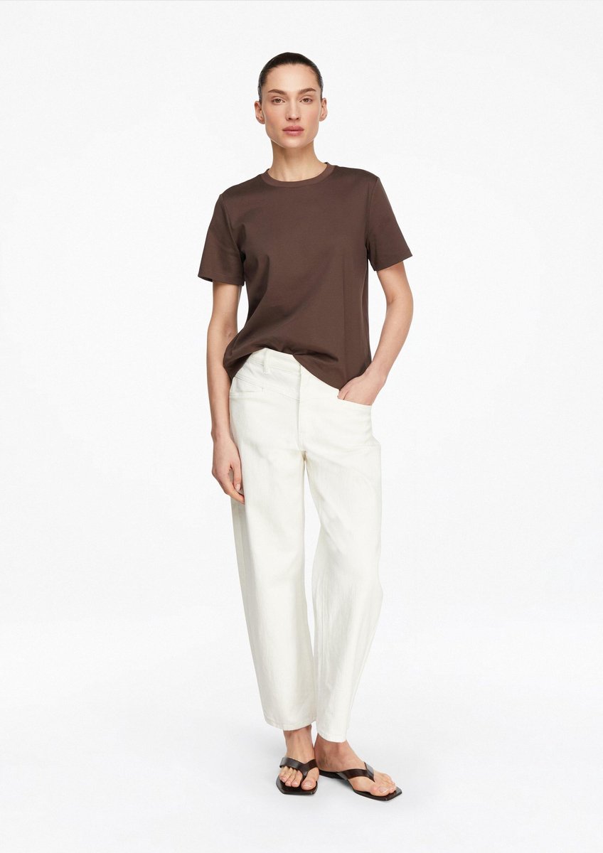 Frauen Jeans mit offenkantigem Barrel Leg COMMA