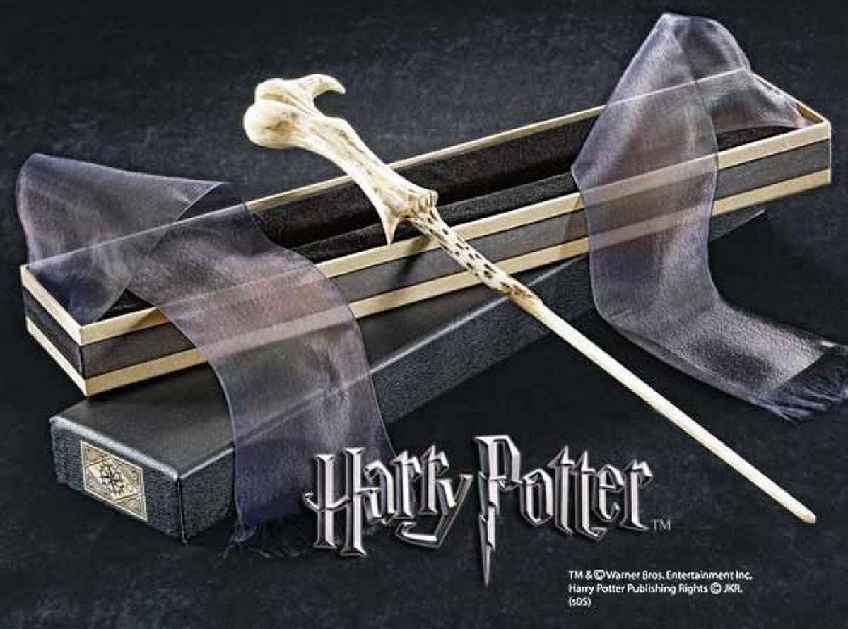 Harry Potter Lord Voldemort's Wand in Ollivanders Box