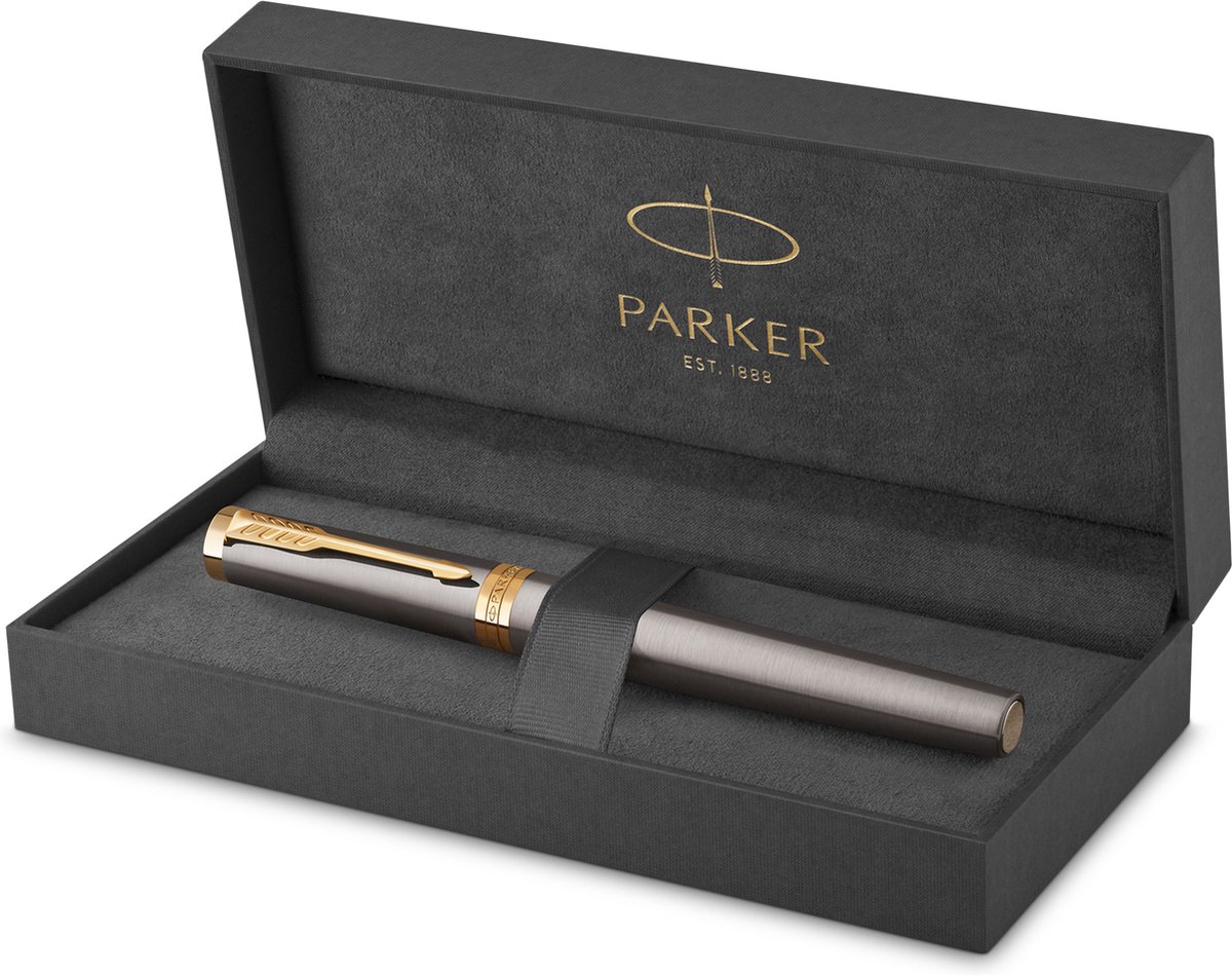 Parker Ingenuity Fyldepen | Grålakeret med guldbeklædning | Medium rustfri stålspids | Sort & blå blækpatron | Gaveæske