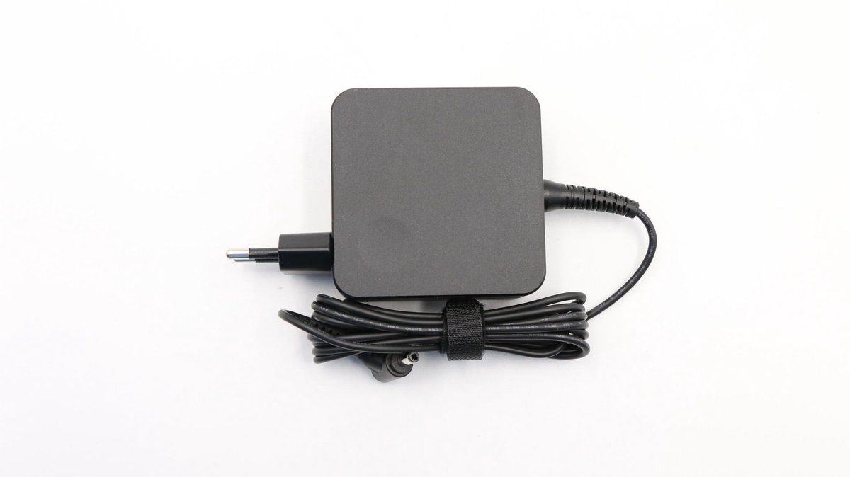 Lenovo power adapter - 65 Watt - Round Tip