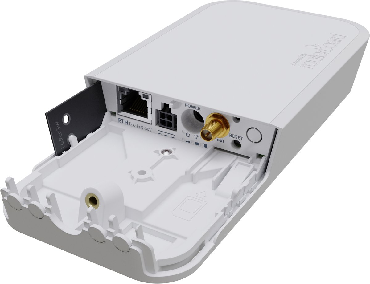 MikroTik RBwAPR-2nD&R11e-LR2 wAP LR2 kit