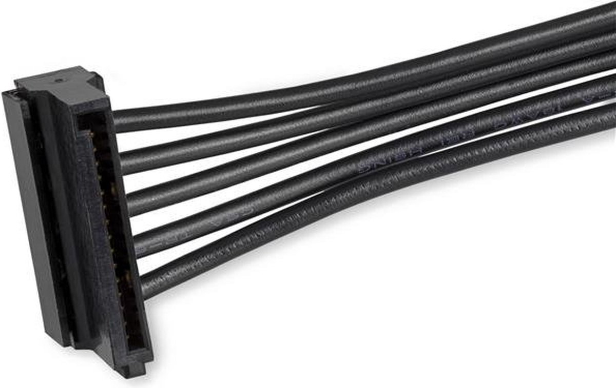 StarTech.com 4x SATA Power Splitter Adapter Cable - power splitter - 40 cm