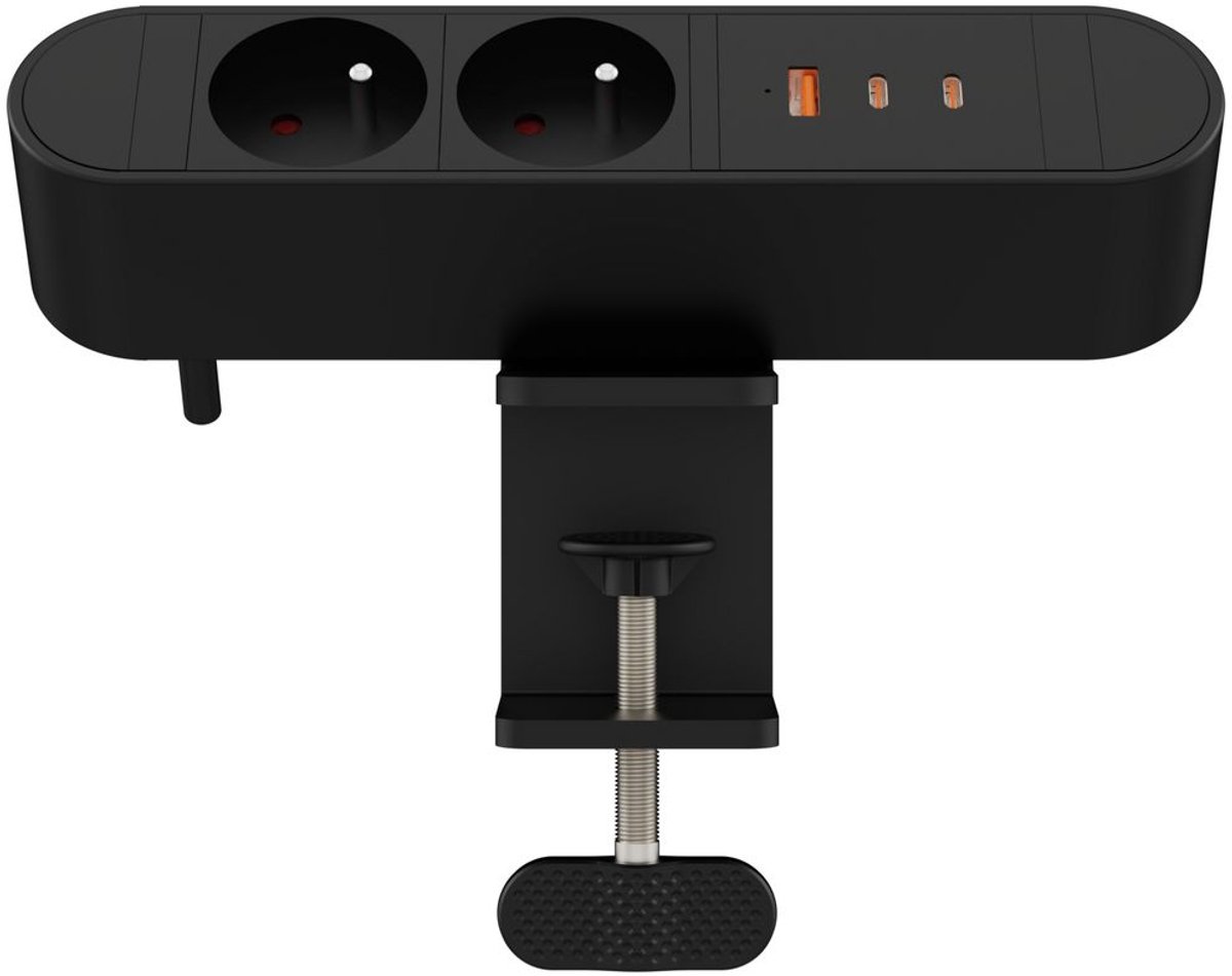 MicroConnect - power strip - 67 Watt