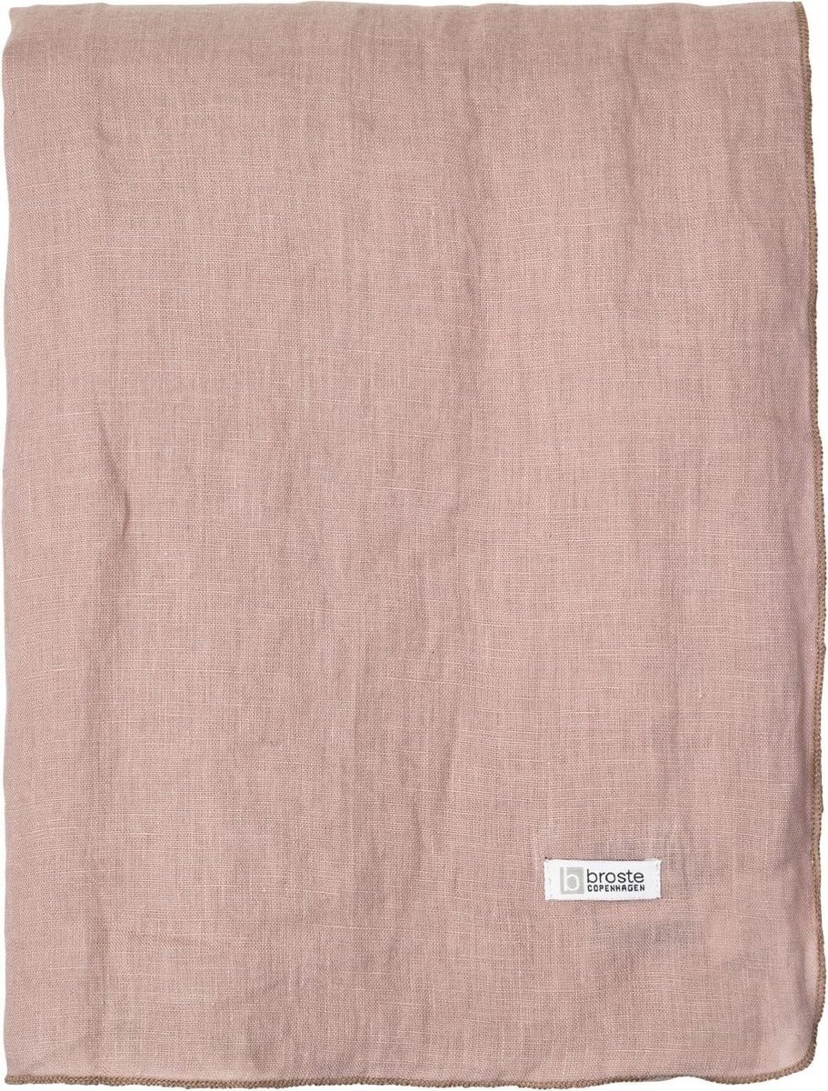 Broste Copenhagen Nappe Gracie 160x300 cm rose