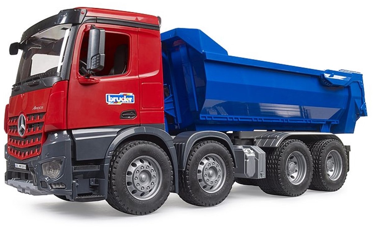 Bruder MB Arocs Halfpipe dump truck