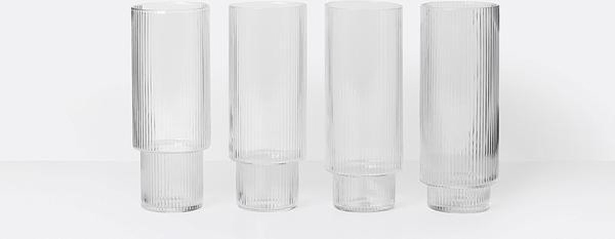 Ferm Living 4 Vasos altos Ripple transparente