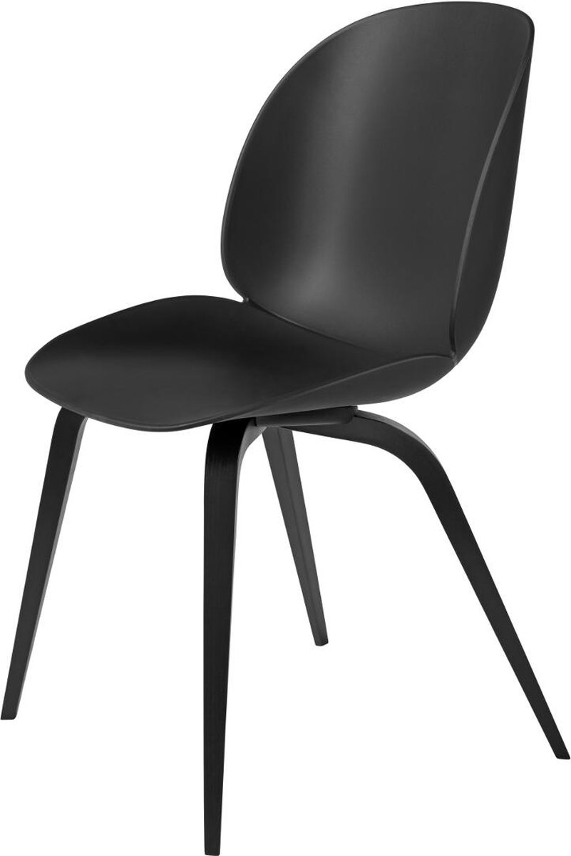 GUBI Silla Beetle Black, base de haya teñida de negro