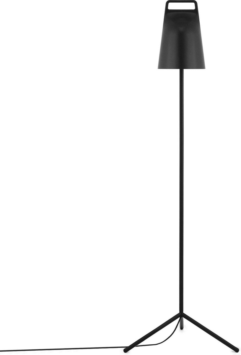 Normann Copenhagen Lampada da pavimento Stage Nero, acciaio verniciato a polvere