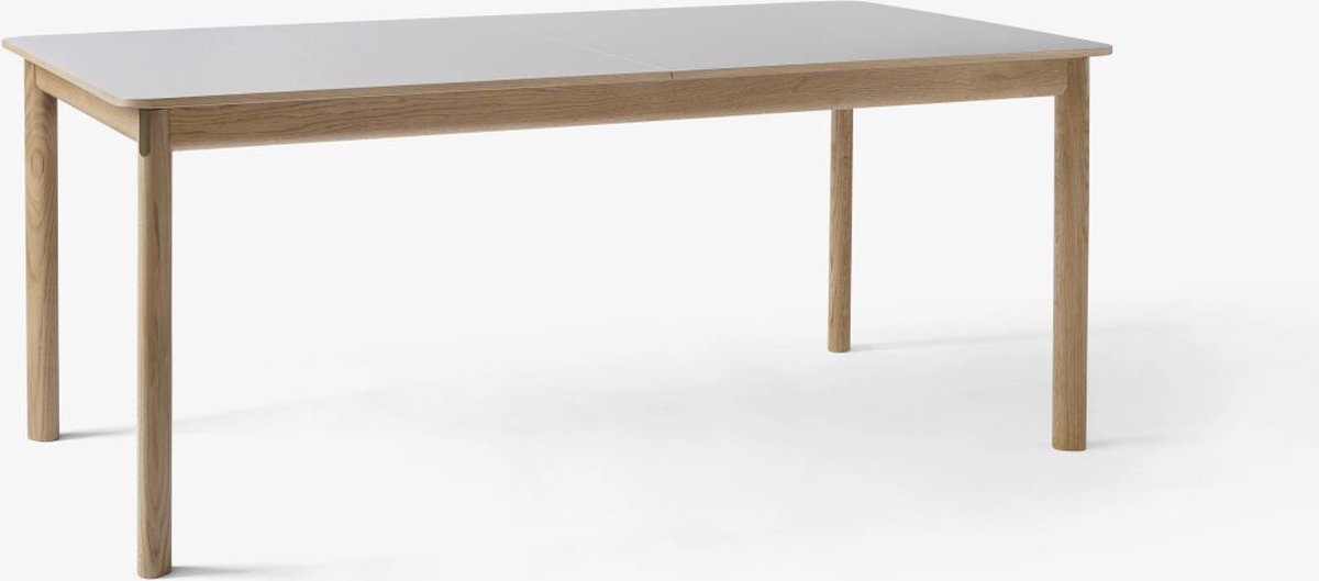&Tradition Tavolo da pranzo Patch HW1 beige Arizona, base in rovere oliato chiaro