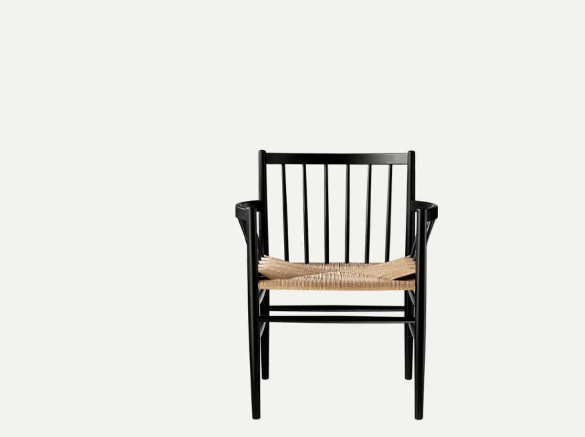 FDB Møbler Sedia con braccioli J81 Faggio naturale verniciato nero