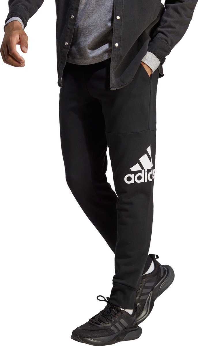 Pantalón de chándal con logo adidas Essentials French Terry