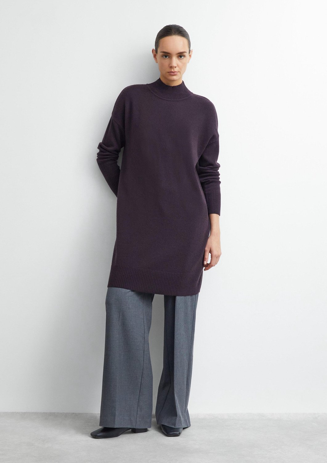 Strickkleid mit Stehkragen und Rippdetails für Damen COMMA