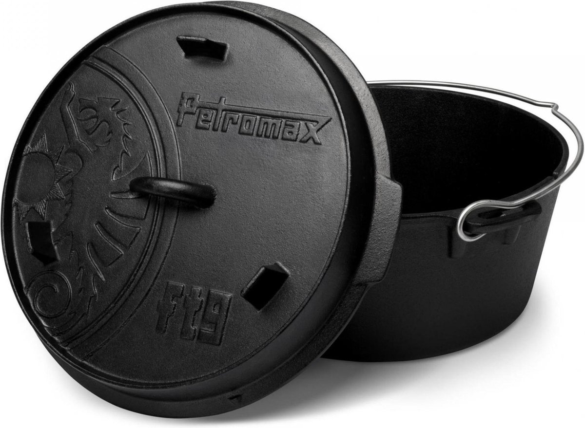 Petromax Dutch Oven ft9 with a flat base, pentola in ghisa