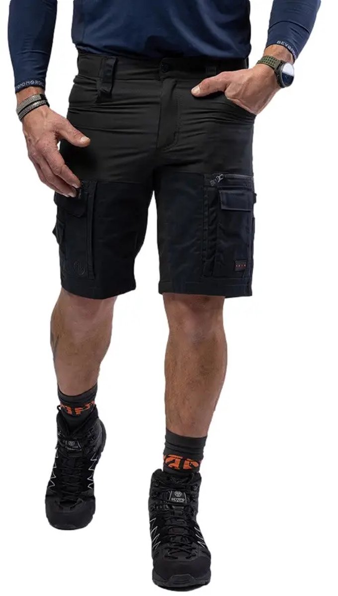 Hiking Shorts Beyond Nordic