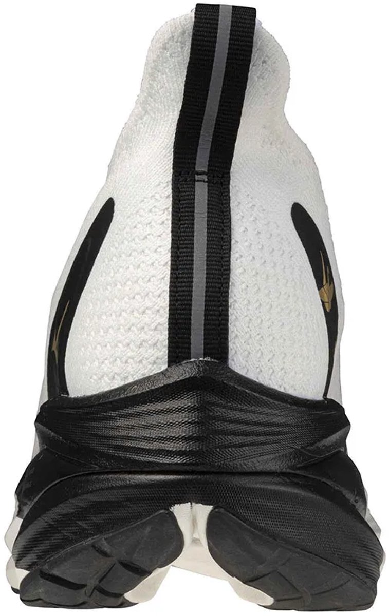 Running shoes Mizuno Neo Vista 2