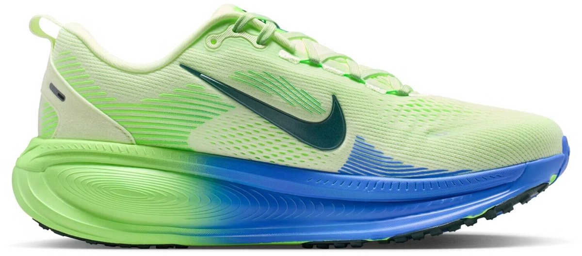 Running shoes Nike Vomero 18