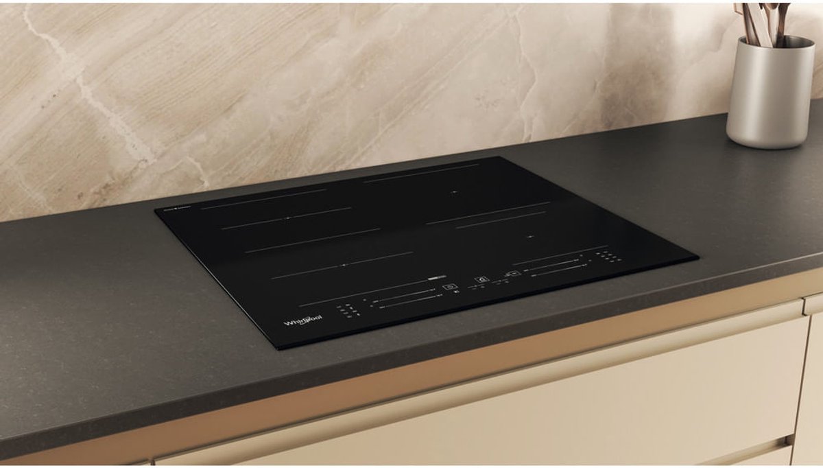 Whirlpool WF S5060 CPBF induktionshäll