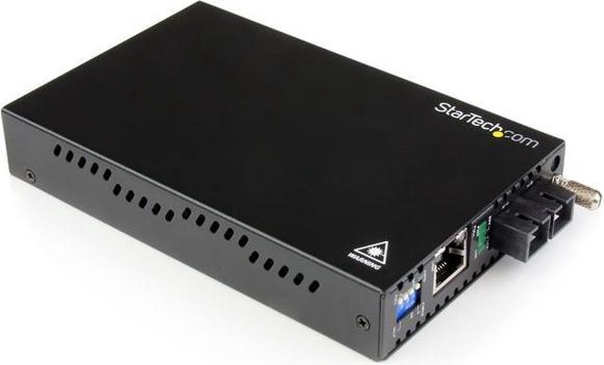 StarTech.com Gigabit Ethernet Single Mode Fiber Media Converter SC 40 km - 1000 Mbps