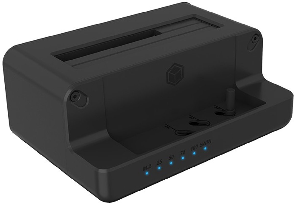 ICY BOX Type-C Dockningsstation för 2.5” / 3.5” / M.2 NVMe SSD