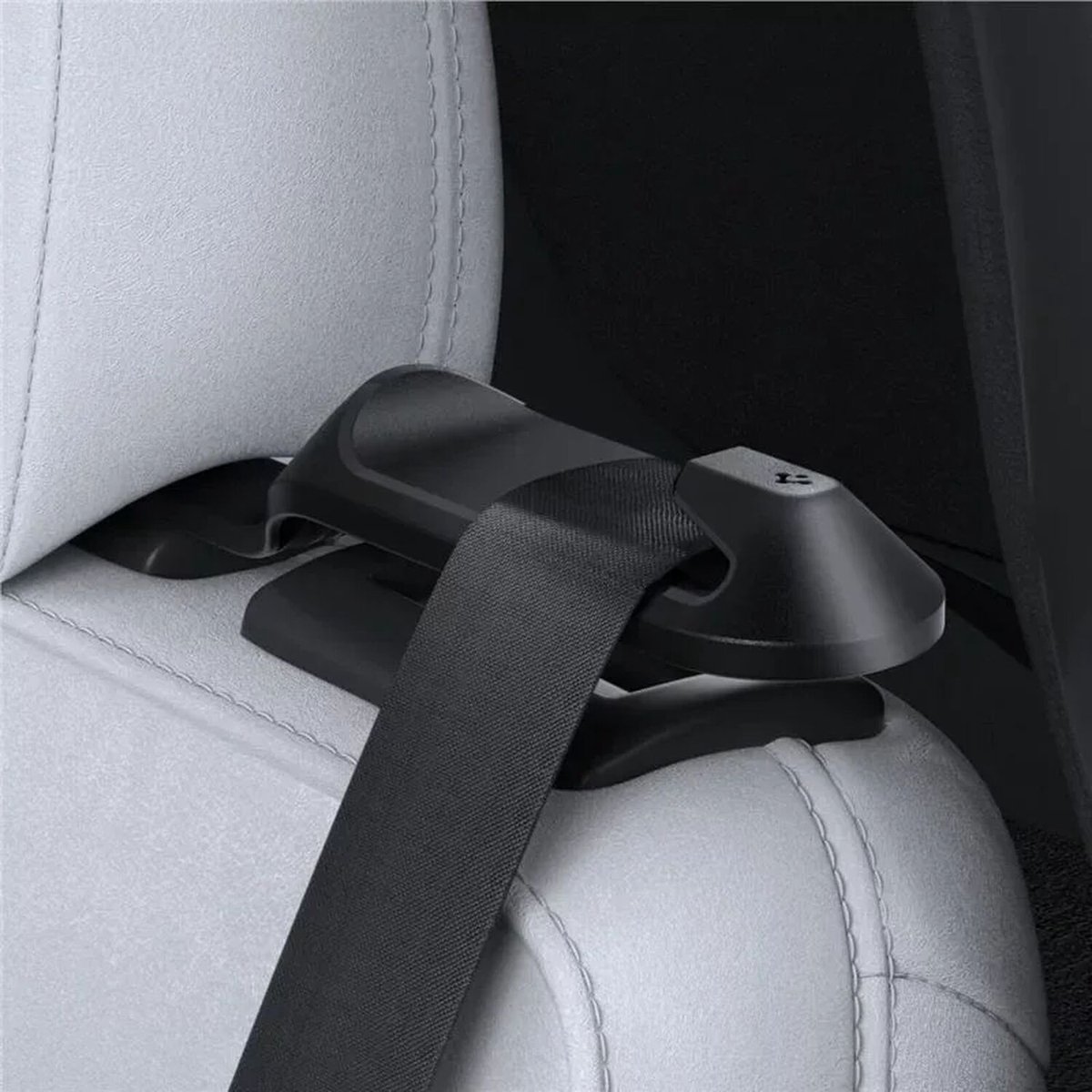 Spigen Tesla Backseat Seatbelt Holder - black - Tesla Model Y