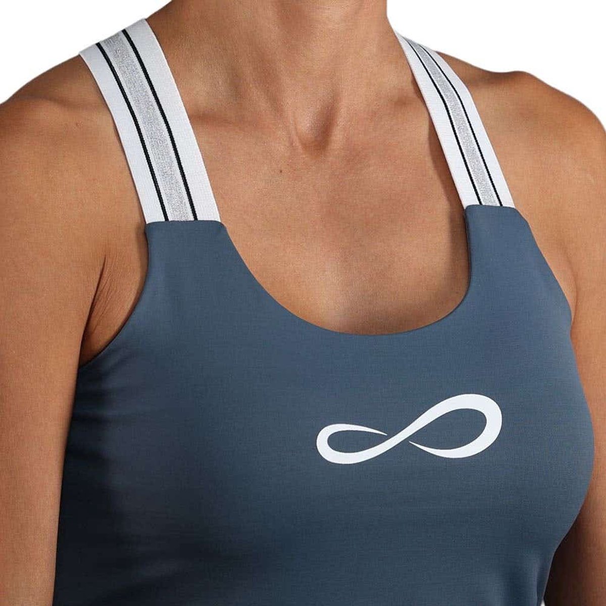 Camiseta feminina jeans com brilho infinito 2026