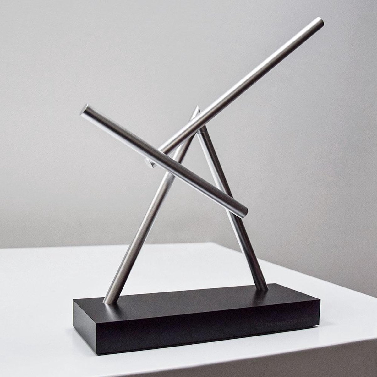 Mikamax The Swinging Sticks - (desktop TOY version)