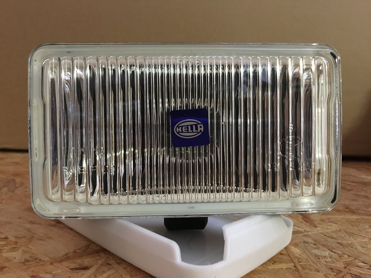 Hella Comet 450 Halogen Front Fog Light - White With Bulb And Cover