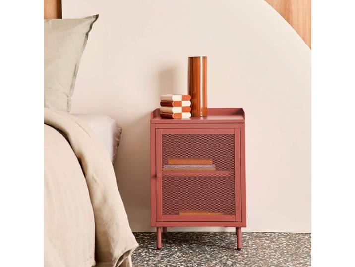 Table de chevet industrielle métal terracotta 1 porte grillagée