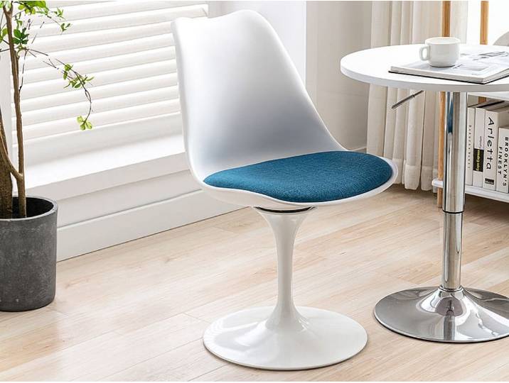Chaise polypropylène bleu