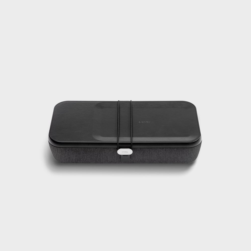Orbitkey Nest V2 Tragbarer und anpassbarer Schreibtisch-Organizer mit integriertem kabellosem Ladegerät, Polycarbonat-Schale mit Nylon-Poly-Melange-Gewebe und Zinklegierung (schwarz)
