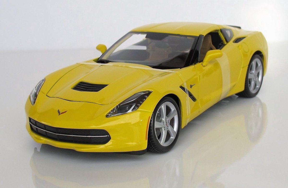 Chevrolet Corvette Stingray Baujahr 2014 gelb 1:18 Maisto
